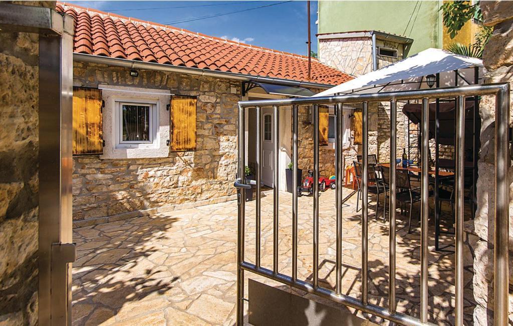 Апартаменты Holiday House Carpe Diem Пула Экстерьер фото