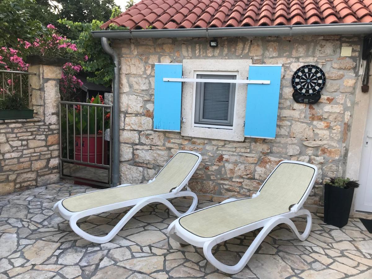 Апартаменты Holiday House Carpe Diem Пула Экстерьер фото